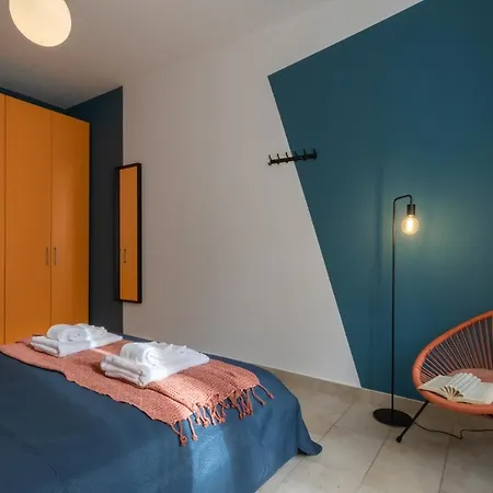 Confortevole Bilocale In Zona Porta Nuova Lägenhet